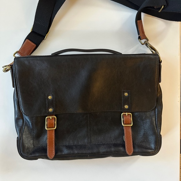 Fossil Other - Fossil Black Leather Messenger / Laptop Bag